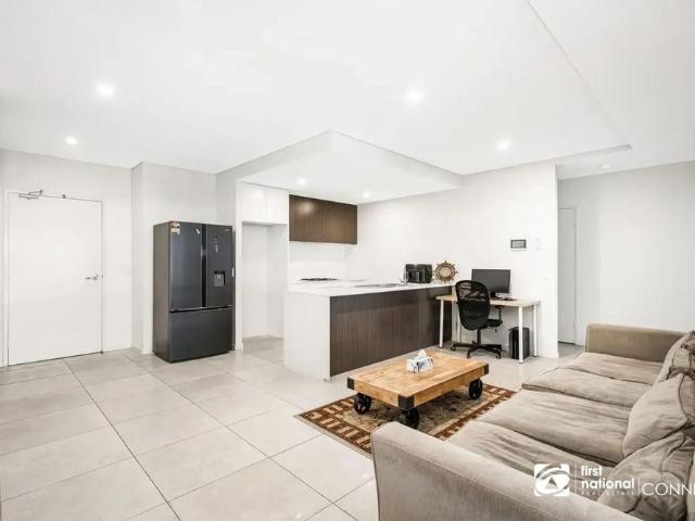 Contemporary, Suburban Sanctuary