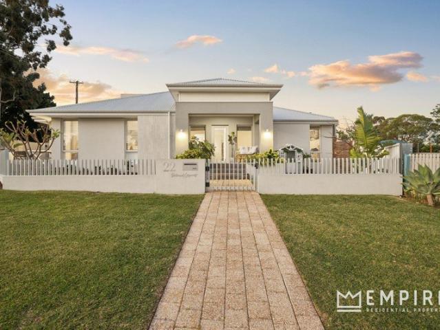 Contemporary Parkside Living!