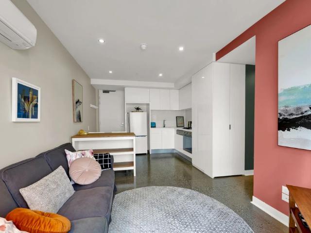 Contemporary Prahran Living in a Prime Lifestyle Location