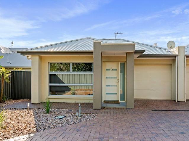 Contemporary privacy with Marion and Brighton's perks on call.