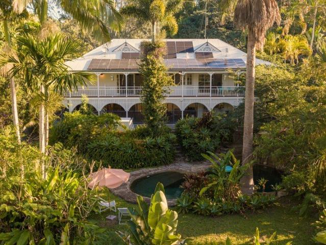 Contemporary Queenslander, Set On 27 Acres Only Minutes To Noosa