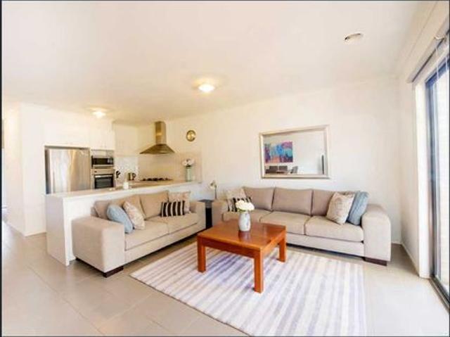 Contemporary Residential Townhouse with Double Garage in Maidstone