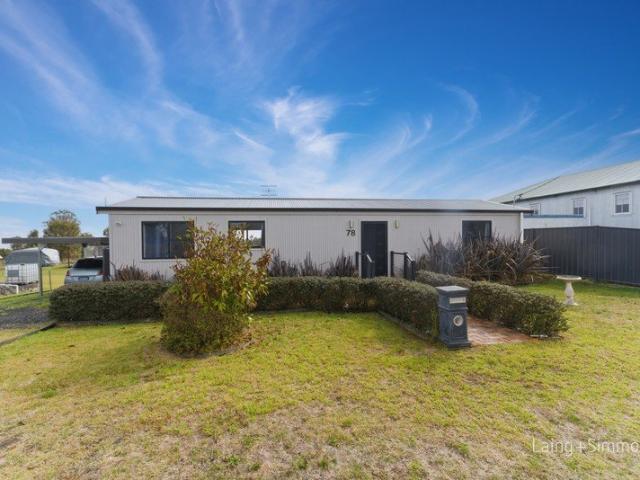 Contemporary Rural Living in Peaceful Hillgrove
