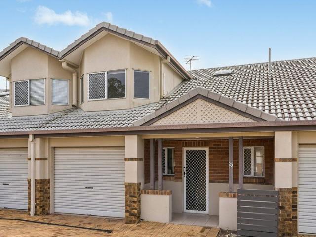 Contemporary Townhouse Offering Style, Space & Convenience