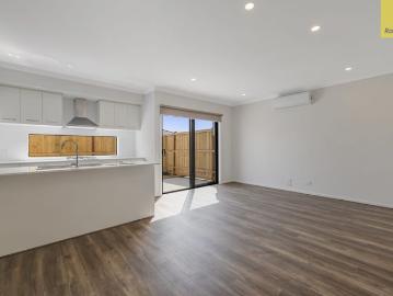 CONTEMPORARY TOWNHOUSE IN A CONVENIENT LOCATION