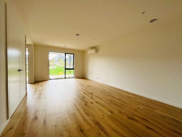 Contemporary Townhouse in a Prestigious Burwood East Location