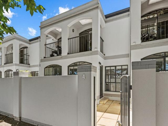 Contemporary Townhouse Living Along Leafy Osmond Terrace
