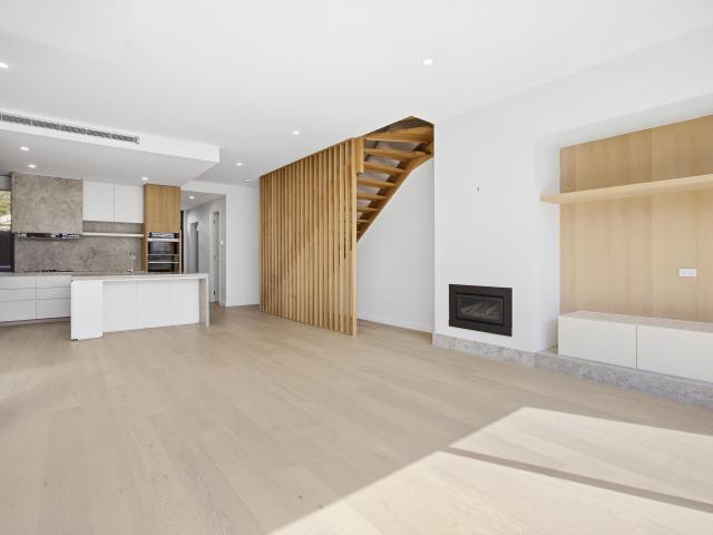 Contemporary Townhouse Living in the Balwyn High Zone