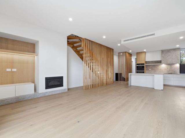 Contemporary Townhouse Living in the Balwyn High Zone