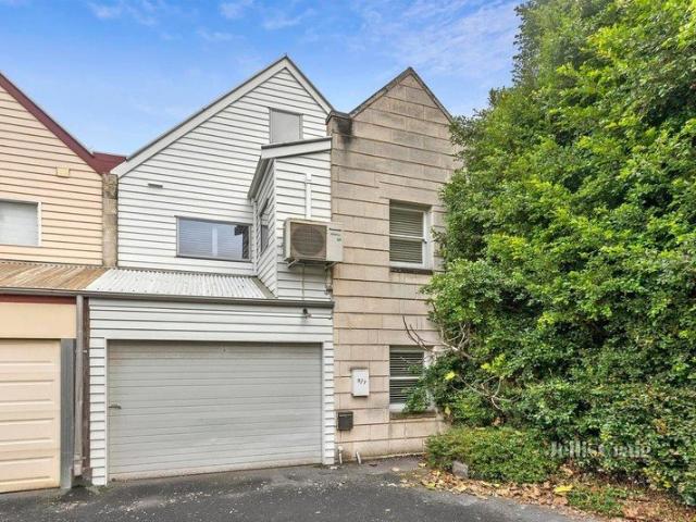 Contemporary Townhouse Living in the Heart of Geelong