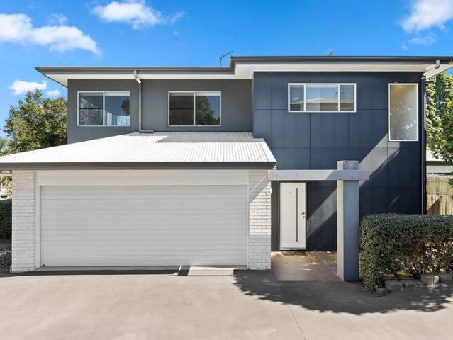 Contemporary Townhouse Living in Mount Lofty