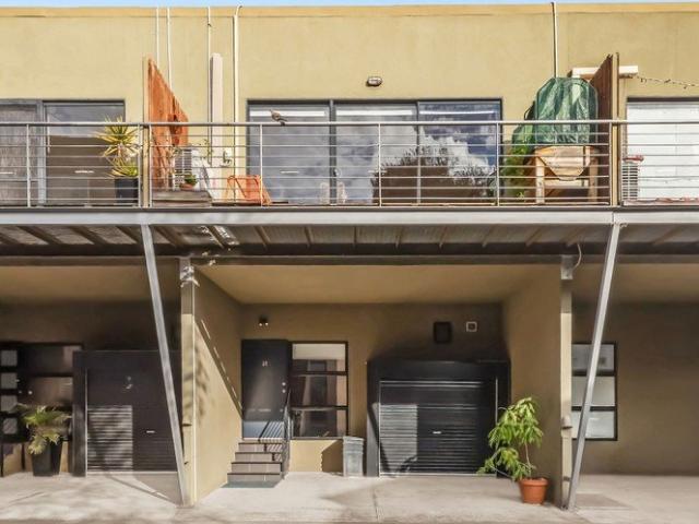 Contemporary Townhouse Living in Prime Ascot Vale