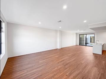 Contemporary Townhouse Living Opposite the Water and Reserve!