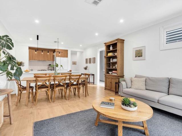 Contemporary Townhouse with Spacious Living in the Heart of Walkerville