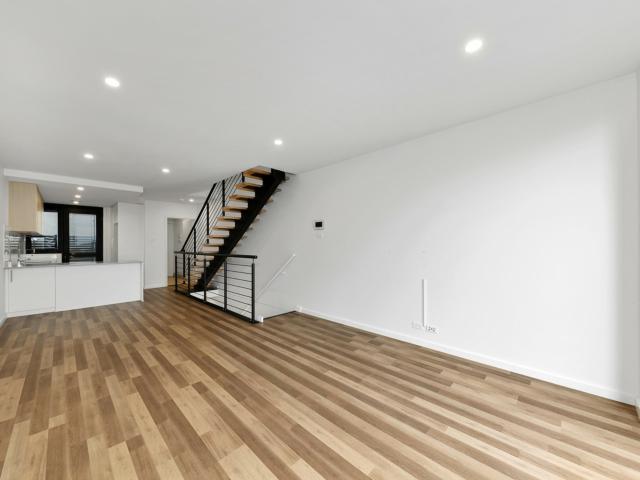 Contemporary Townhouse!