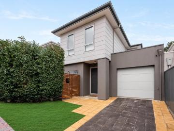 Contemporary Torrens Titled Living in a Prime City Fringe Pocket