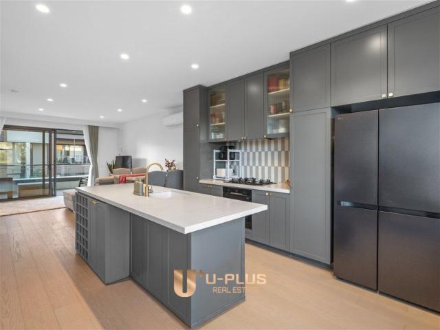 Contemporary Three Level Living with Dual Access & Flexible Lifestyle Appeal