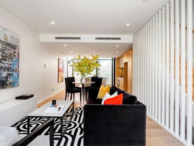 Contemporary Tri Level Terrace in the Award Winning URBAN Development
