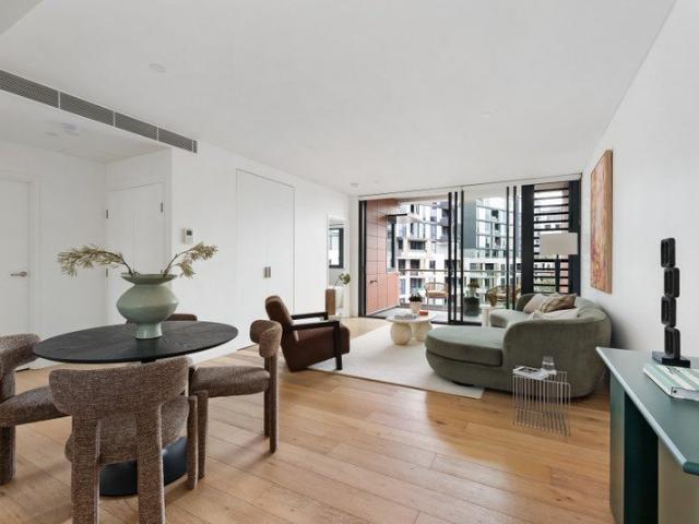 Contemporary two bedder in fantastic locale