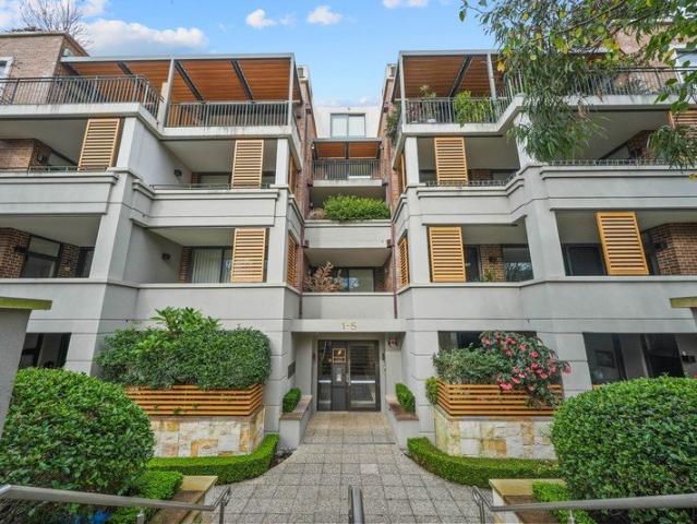 Contemporary Two Bedroom Apartment in the Heart of Beecroft