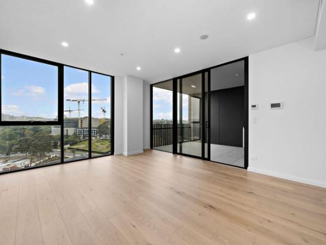 Contemporary Two Bedroom Apartment – Steps to Metro