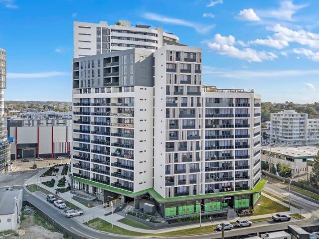 CONTEMPORARY TWO BEDROOM LIVING | VIEWS, POOL & EVERYDAY CONVENIENCE