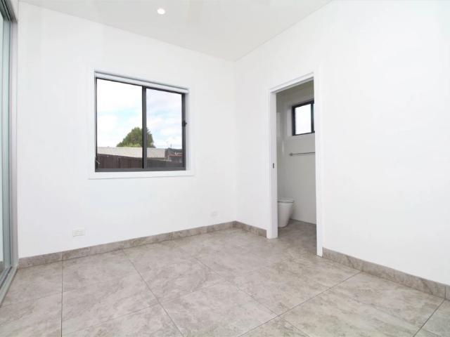Contemporary Two Bedroom Residence For Lease