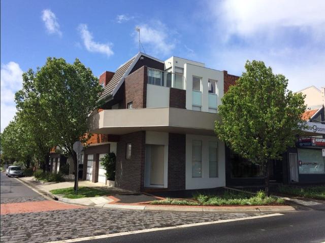 Contemporary Two Bedroom Townhouse