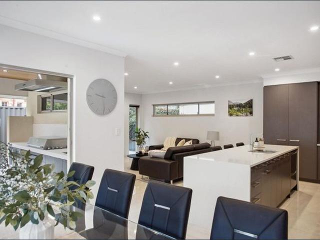 Contemporary two story family home with Swimming Pool