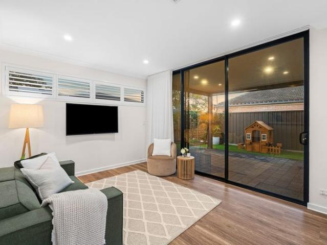Contemporary Two Storey Living in Glengowrie