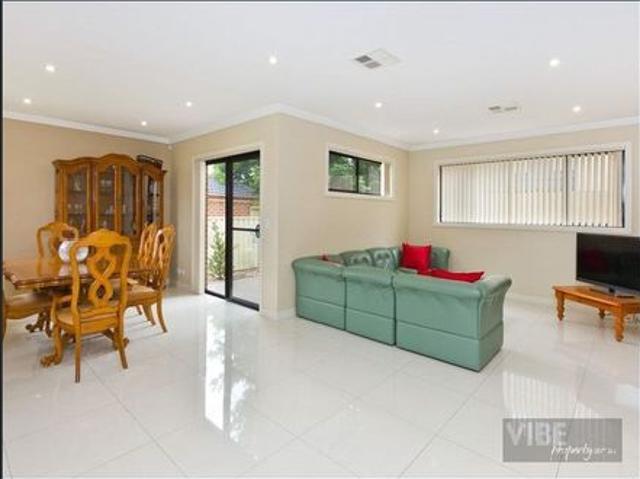 'CONTEMPORARY UNIT'