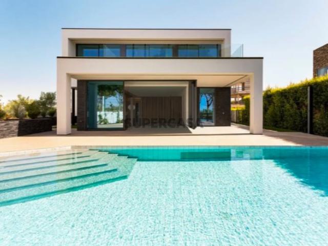 Contemporary Villa with Golf Views in Vilamoura