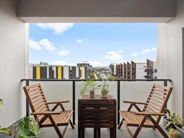 Contemporary village living with city edge convenience