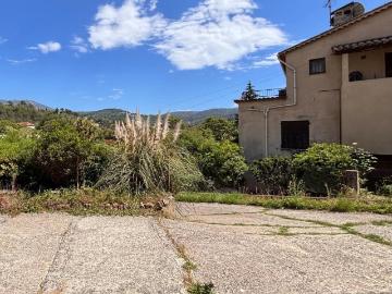 CONTES LA ROSEYRE BAS DE MAISON 2 PIECES MEUBLE EXTERIEUR