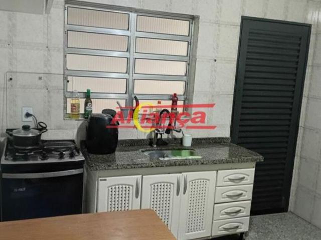 Continental II | 2 Imóveis no Mesmo Terreno, 5 Dormitórios e 2 Vagas em Localização Estratégica