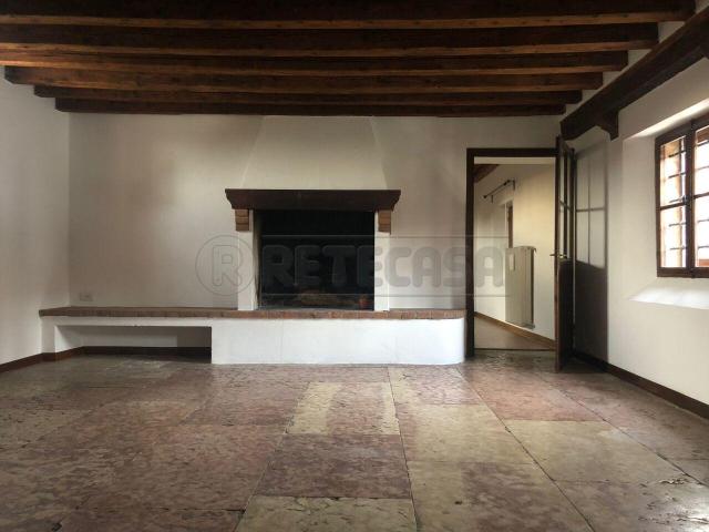 Contrà Corte S. Eusebio 15 trilocale 180mq