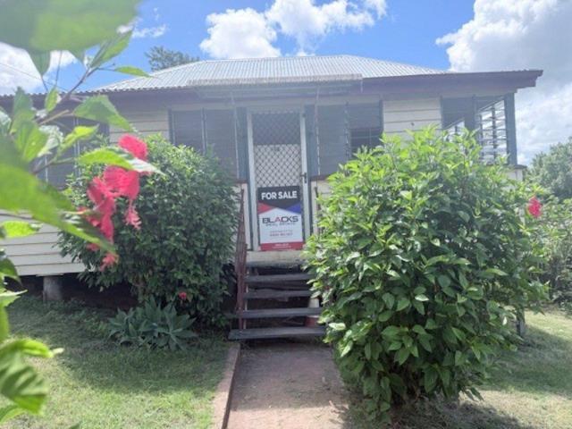 TRADIES YOU WILL LOVE THIS HOUSE! CONTACT JOSEPHINE AVAILABLE 7 DAYS A WEEK