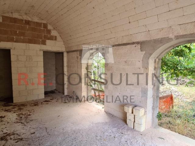 Contrada Ulmo sn 8 vani 180mq