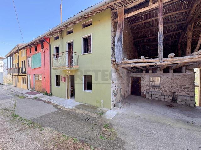 Contrada Marcantoni 3 6 vani 145mq