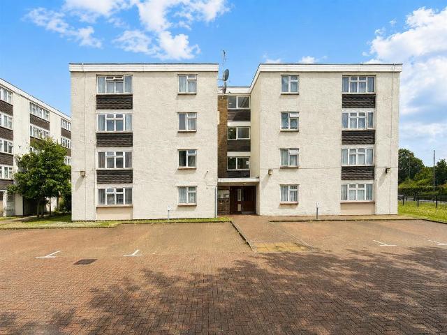 Convent Way, Southall UB2 2 bed apartment to rent £1,600 pcm £369 pw