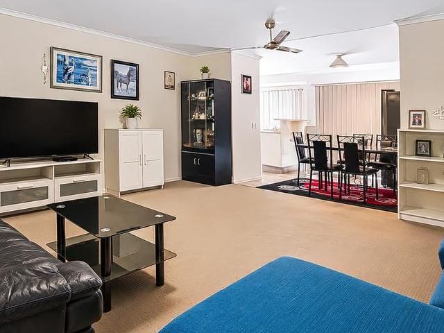 Convenient Mudgeeraba Living in a Quiet Pocket