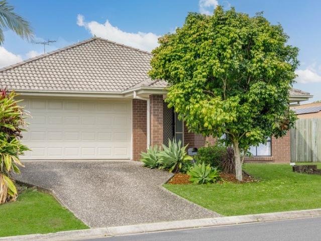 Convenient North Lakes Lifestyle 4 bedroom home