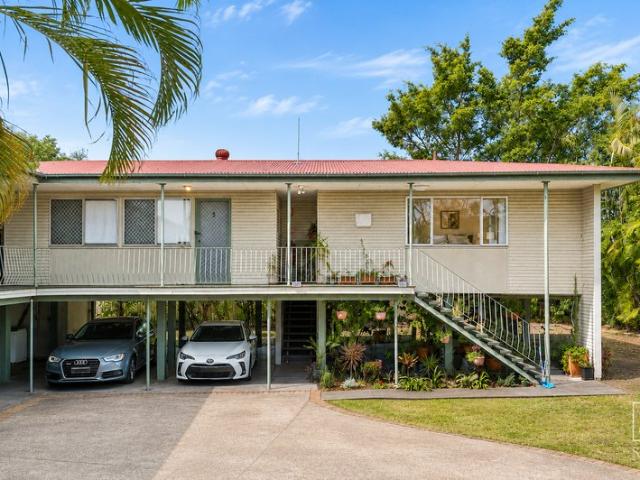 Convenient One Bedroom Living with Balcony