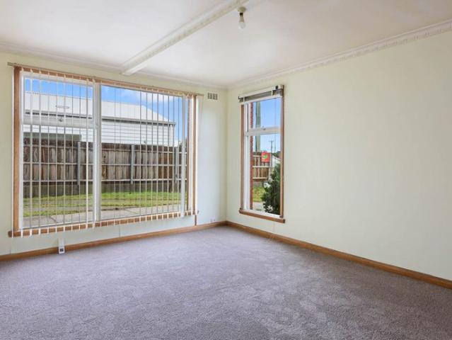 Convenient one bedroom unit