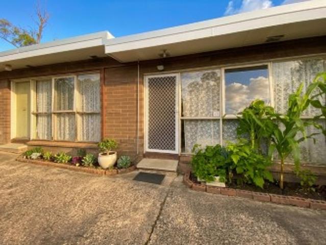 Convenient One Bedroom Unit in Prime Mitcham Location