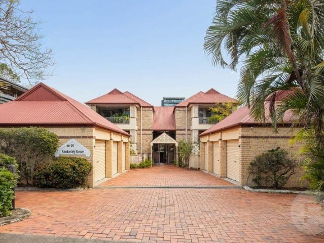 Convenient Auchenflower Living in an Exceptional Location