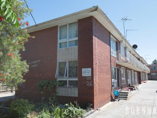 CONVENIENT AND COMFORTABLE ONE BEDROOM UNIT