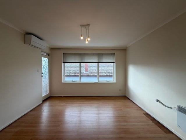 Convenient and highly sought after Glen Iris location