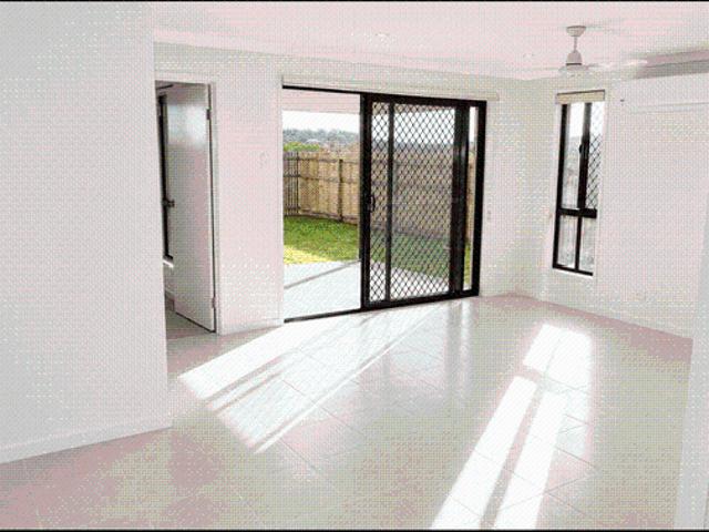 Convenient and Modern Living in Northshore!