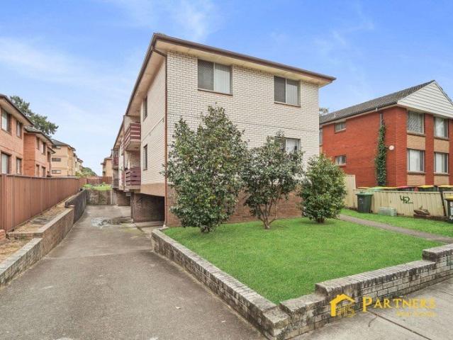 Convenient and Sought After Unit Living in Central Auburn